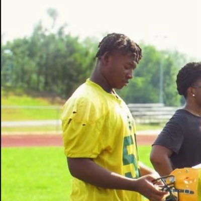 Griffin High School ‘28’ |DE/DT |Griffin | 6’0 219 lbs | 3.4 Gpa | C/0 28🏈 | 7704677617 | Khyronj11@gmail.com