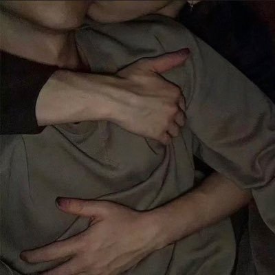 NSFW account for All my delicious muses! That means Sex, pain and angsty sadism! If you want a more tame environment, go back to @ElvishPlays