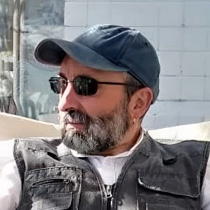 a_c_andres's profile picture. Apasionado de la música la lectura y la fantasía. Diseño gráfico de oficio, creador de mundos por vocación. Autor de "Cunvra" (El Guardián de la Sexta Torre I).