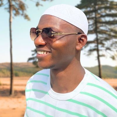 Architect 🏡✍🏾 || Writer 📖✍🏾 || Muslim 🕌☪️👳🏾 || Chelsea fan 💙 || Single ||