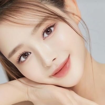🇰🇷全身韓国美容整形の172センチ元モデル。美容マニア。14匹の猫ちゃんと暮らす保護猫活動家😺
💔日本で鼻整形失敗→感染拘縮で人に会うのも怖くて3年間引きこもり。
しにたくなった私を救ってくれたのは韓国の先生でした🥹