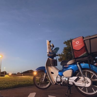 2025年5月ついに念願のカブ主になりました🙌🏻カブ初心者です。JA59の何とかブルーメタリックに乗っています!もともと歴史は好きでしたが、カブに乗るようになってから歴史に関する場所を巡って調べて新たな知識を得ることがとても好きになりました。今後カブで色々な歴史巡りVlogをやる予定です!