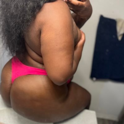 23♋️💦• I love bad bitches 2🏳️🌈• 🚫No Meets• 🍑Big girls need love too🍑