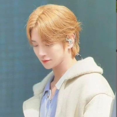 deeriver2400's profile picture. live with it