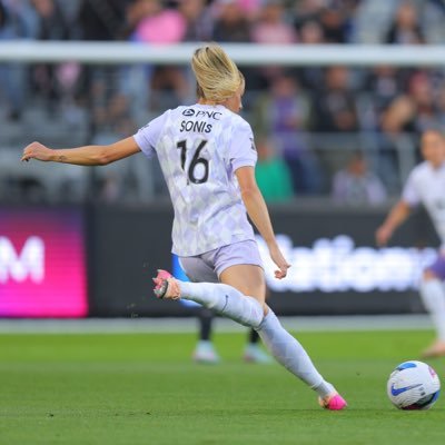 she/they | ctid | raptors | manchester basketball | west dids and chorlton afc