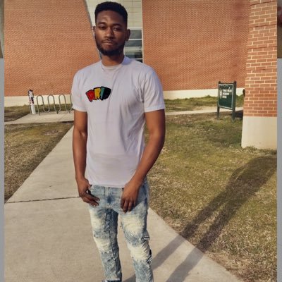 (D)MV content creator 6’2 185 pound 8inches entertainment for ladies only