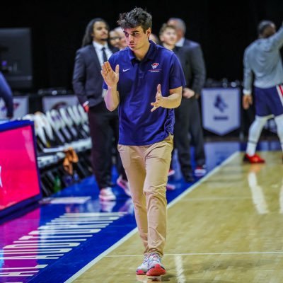 Hope College Alum 🏀 Assistant Coach @ucmbb