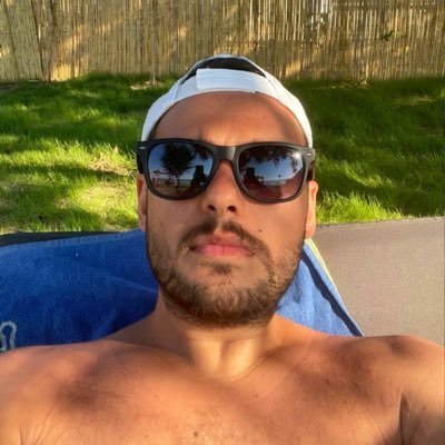 ZGRahmet's profile picture. Apple. 👊🏼 ツ System & Network 👍