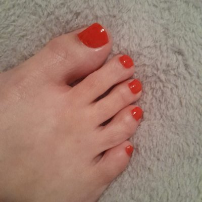 “Conteúdo exclusivo de pezinhos deliciosos 👣💋
DMs abertas para pedidos especiais.”