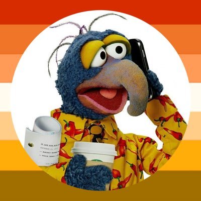 head of the @floral_femme fan club ☻ 25 y/o over-caffeinated disabled STONE butch barista ☻ free 🇵🇸