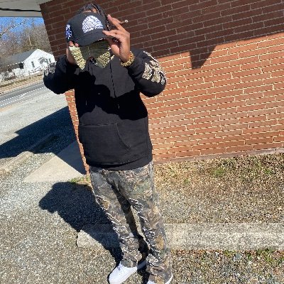 IG :@Mr_Skipastate 👣 it’s a 🅿️Laya world #contentcreator