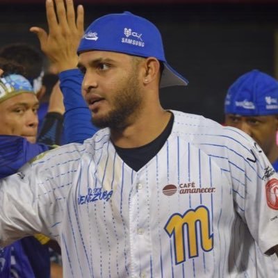 Venezolano' y orgulloso de mi país' ♥ ig: @angelreyes.30