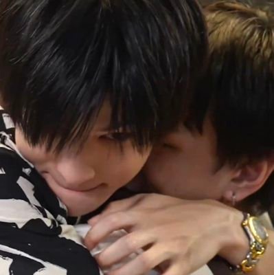 #YueLou looking directly to #YuZhi: I feel lucky to have someone trust me whole-heartedly.◞♡ — ela/dela