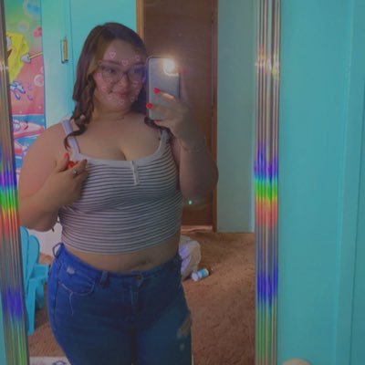 23 bisexual,submissive PAWG😝 Cum have fun with me😘