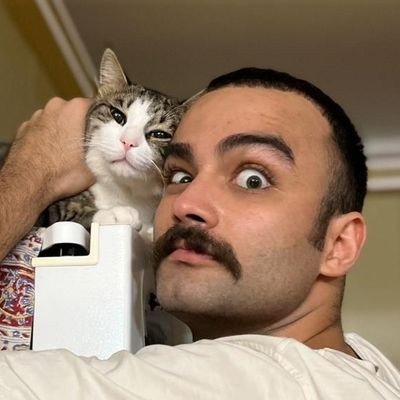 sarchoticenki's profile picture. roasting nonsense