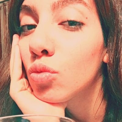 Reindeerfeeder's profile picture. میخام برم قطب به گوزن ها غذا بدم.