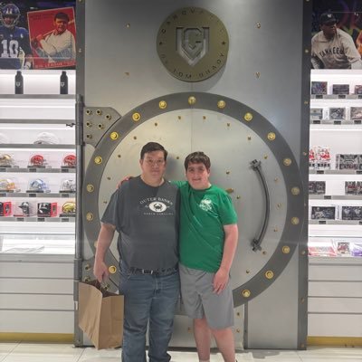 Dad 2 a #NICU Grad - Teaching my son business through #thehobby - GM @ THD #RedSox #Cowboys #SunDevils PC - DeRosa, Pedroia https://t.co/9NEHVMERZJ NJ Coins