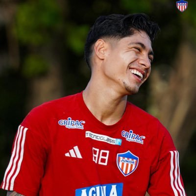Jugador que apoyó jugador que salo @JuniorClubSA @Atleti ❤️🤍