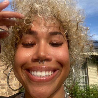 Insta: @omfgwhynia | Powerlifter | CPT |Anime enthusiast | Codm player | I retweet my thoughts, retweet warrior