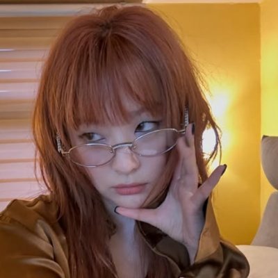 ksgnymph's profile picture. back in SM’s chaos for Seulgi 😞✊
(cos some treasures are worth the mess)
KSG solo fan