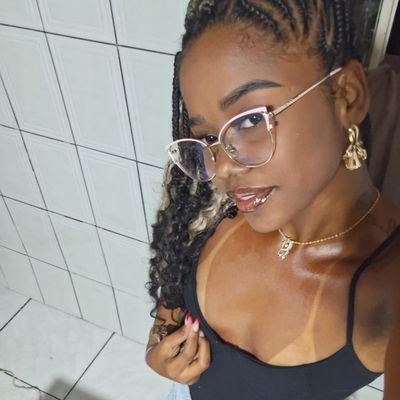 Omo Òsún 💛🌻| Iyarogirl 💛| Dilha 🤞🏾🔥|30/06/2016 👒😍|
Mamãe de quatro ❤️🤱🏽