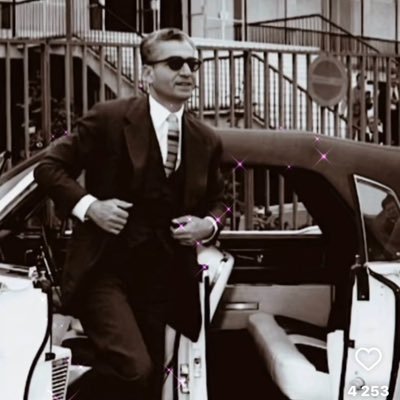 یک مشت گدای عرب زاده از راه رسیدند. در میهن پر رونق ما خانه گزیدند. با روضه و روزه در این باغ پر گل. چون گاو دویدند و پریدند و چریدند .