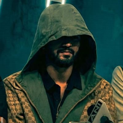 EngineerThakurr's profile picture. & My profile photo is enough to say about which type of guy I am?