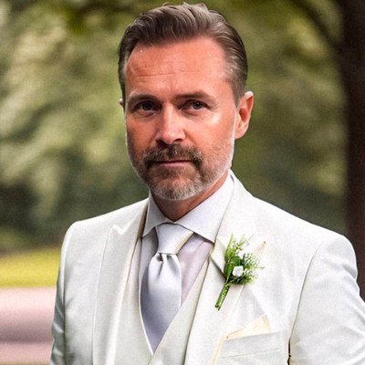 RiederBernhard's profile picture. Bernhard The Builder | a digital Architect turning ideas into intelligent, high-value assets.