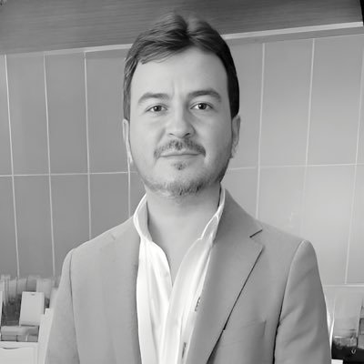serozdarturk's profile picture. 