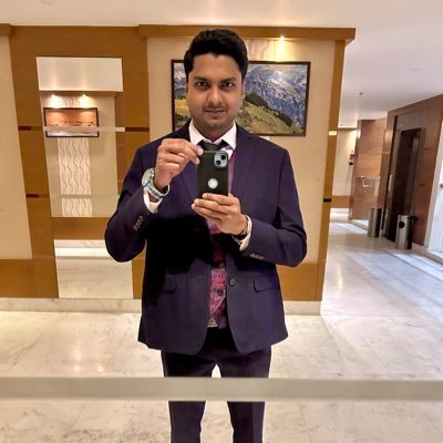 Doctor (MBBS) 👨🏻⚕️, Director @ Venkind Pharmaceuticals Pvt. Ltd., 6’2 🧍🏻♂️, Ex - St. Johnian, Gear-head, Biker, Foodie, Traveller and Nature Lover.