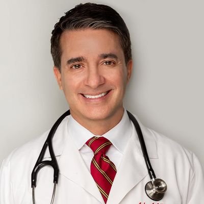 Neurosurgeon 🧠 | Medical Director 🏥
@NewYork-Presbyterian/Weill Cornell 🗽💉
NYC resident 🗽
@Harvard & @UCLA alumni 👨🎓
Tweets are personal opinions 💭