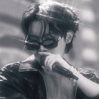 “Everything’s untakeable, My peace is unbreakable” always with the seven⁷