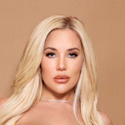 Savannnahbond__'s profile picture. 