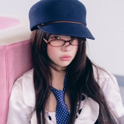 3592775289X's profile picture. 