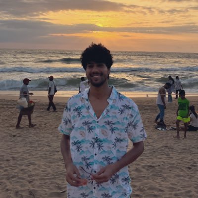 designedbyashu's profile picture. FREELANCER
Designing screens that don’t confuse your grandma. 
Tweeting thoughts, tools & truths about product design. 
Follow for pixels + pain + progress.