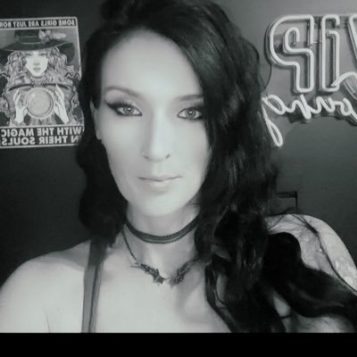 Indie Author | Hypnotherapist | Mindset Strategist