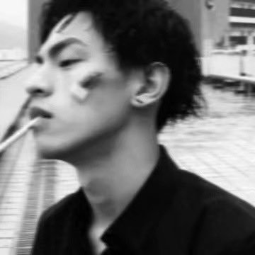 16Pro274717's profile picture. 