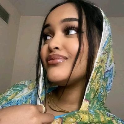 السودان جوة القلب، ودمنا السايل عشانو ما برخص.. والوطن البربينا، نفديه بالروح قبل المال