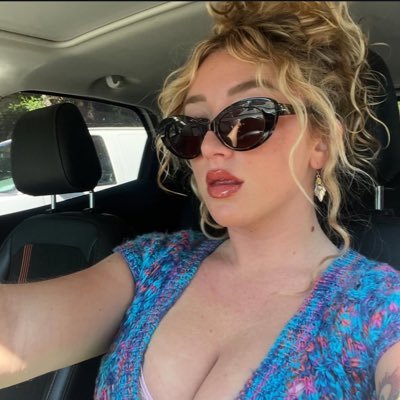 AmadanSarah33's profile picture. 