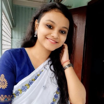 analogverse5's profile picture. Lost in libraries, found in poetry ❤️
Bearing an Ink-stained heart 🫡 
Living in a world where literature meets imagination ✨️ 
A bookish soul 📖 🤫