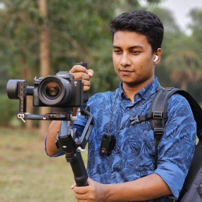 Tech enthusiast, Tech content creator, Animal lover, Traveller.