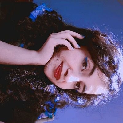 thleilith's profile picture. وطنم چمدان نیست و من مسافر نیستم.