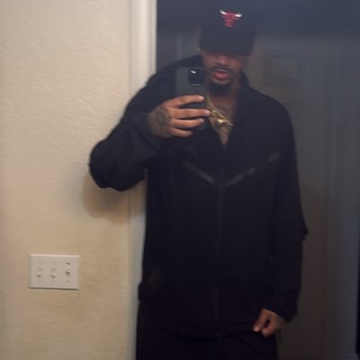 25 6’8- 250 lbs - here to spread love. 🩵 Ig (Tylerpxr) https://t.co/3xcr83Atkc I respond to all DMs on onlyfans @tylove23🫂🩵 https://t.co/l38szCxA61