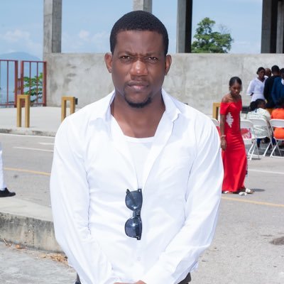 LaurentNicko1M's profile picture. Ing en informatique CEO à Setunivers/ @setunivers Adm Réseau & Telecom adm SGBD full devloppeur stack😉 scrum master// travail à……(🙅🏾‍♂️) non mentionné