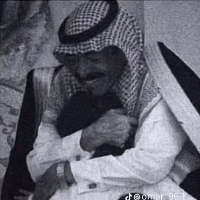 كن لطيفا كالغيم تُمطر خيرًا وتمضِي بسلام..