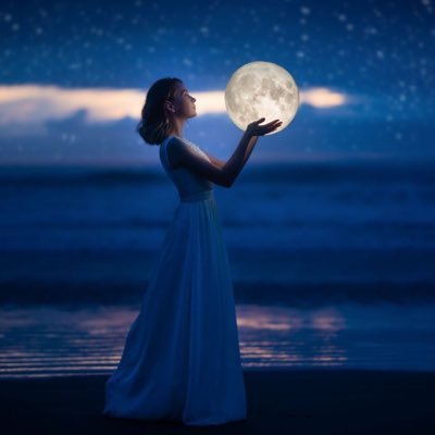 Queen_may369's profile picture. نور على نور ، روح حرة ،حبيبةُ الورد، رقيقةُ النيّة ..الحياة حلوة 💜