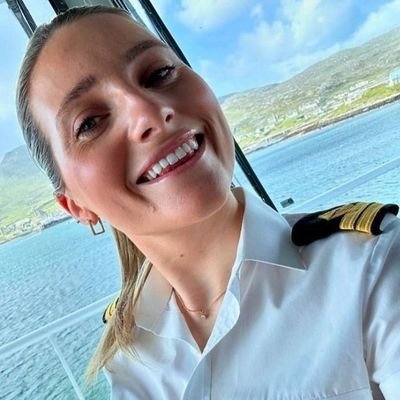 •1st Officer Navigation
•HX Hurtigruten Expedition Cruises
•Collabs:
Stay safe out there 🥰