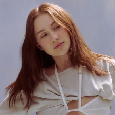 @bellysinfinite
