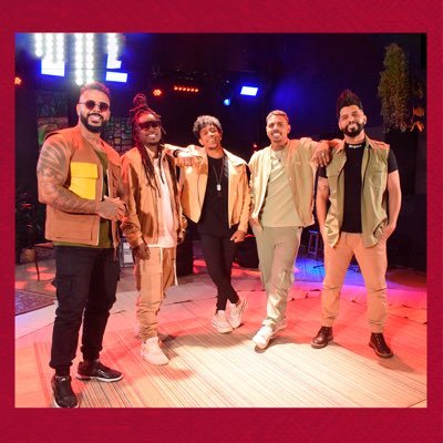 Twitter Oficial do Nosso Sentimento ................ CONTATO PARA SHOWS: 21 96720-2930 || || || || 21 98812-6409