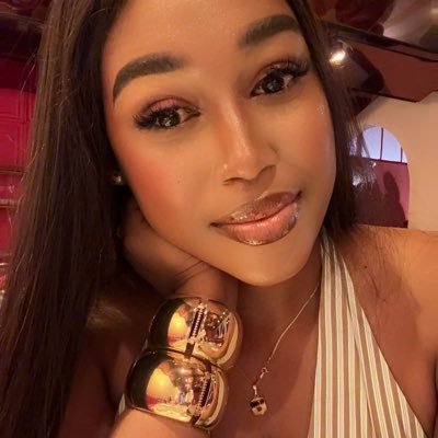 Amaa__raa's profile picture. ᴱᴺᵀᴿᴱᴾᴿᴱᴺᴱᵁᴿ. ᶜᴼᴿᴾᴼᴿᴬᵀᴱ ᴳᴵᴿᴸᴵᴱ .. ℒ𝒾𝓋𝑒 & ℒ𝑒𝒶𝓇𝓃🐾